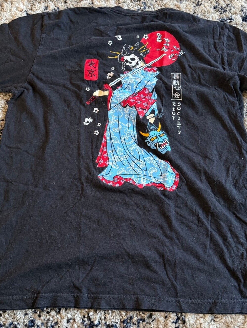 Riot Society Black Tee L Tokyo Chest Graphic Geisha Skeleton Back